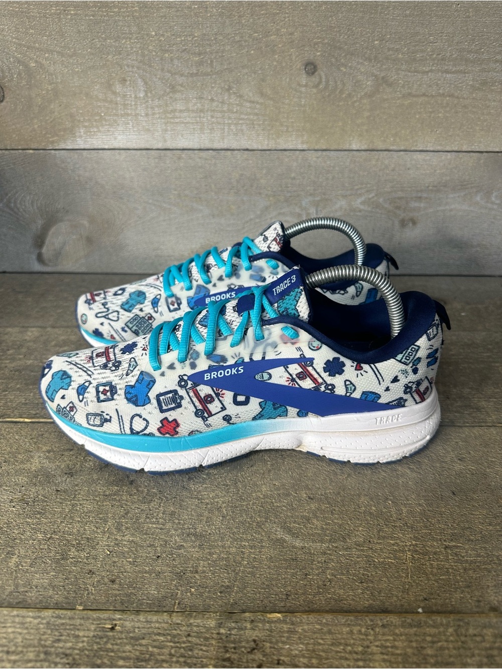 Brooks Womens Trace 3 Hero 3.0 Medical Nursing Running Shoes Women Size US 8.5 B